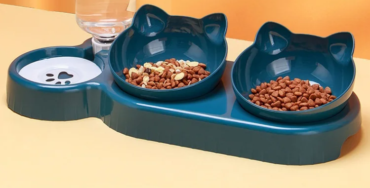 3-in-1 Katzenfutternapf-Set mit Wasserspender: Trinken & Fressen