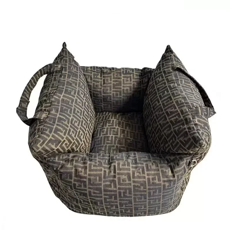 Autobox für Hunde – Herausnehmbare und waschbare Hundebox für Herbst und Winter