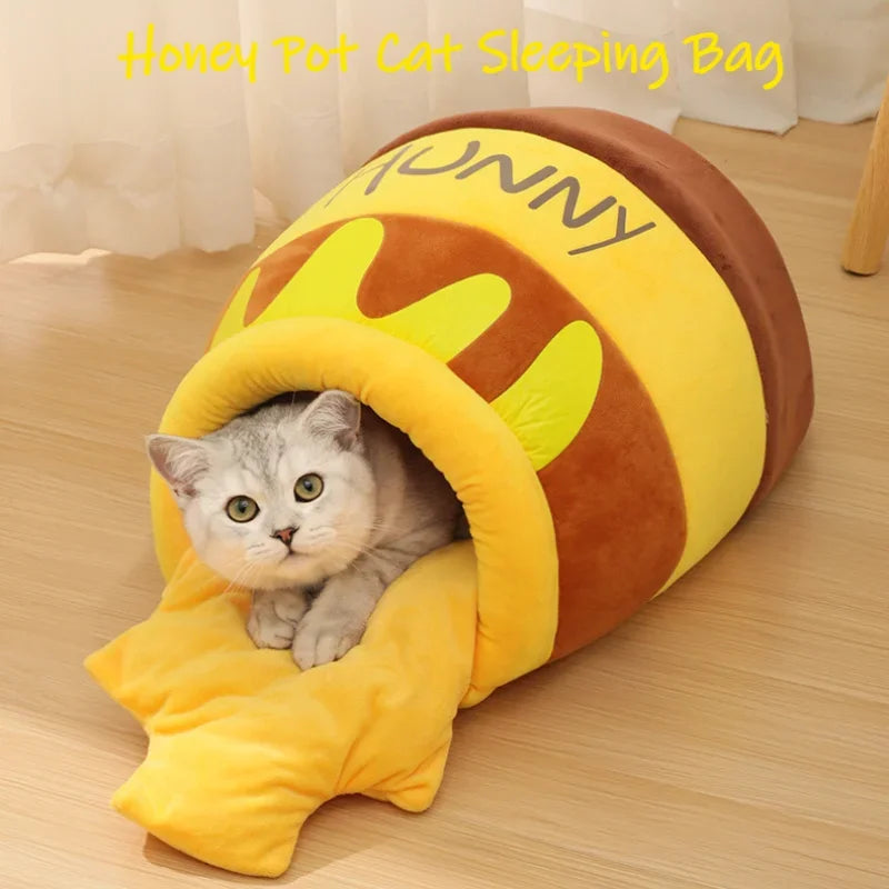 Katzenbett „Honey Pot“ – Plüschschlafsack Braun