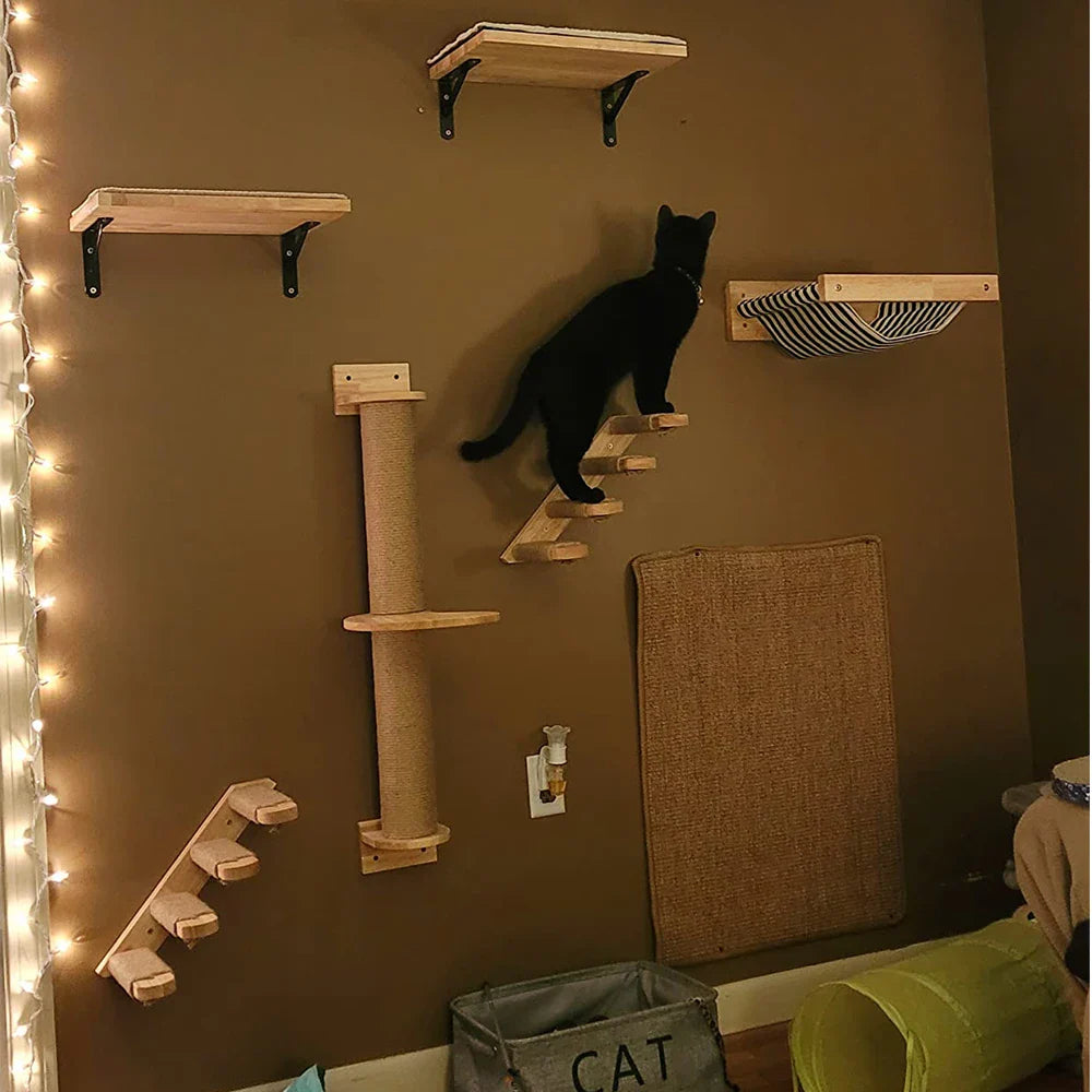 Wandmontiertes Katzenklettergerüst aus Holz – mit Kratzbereich und Nest