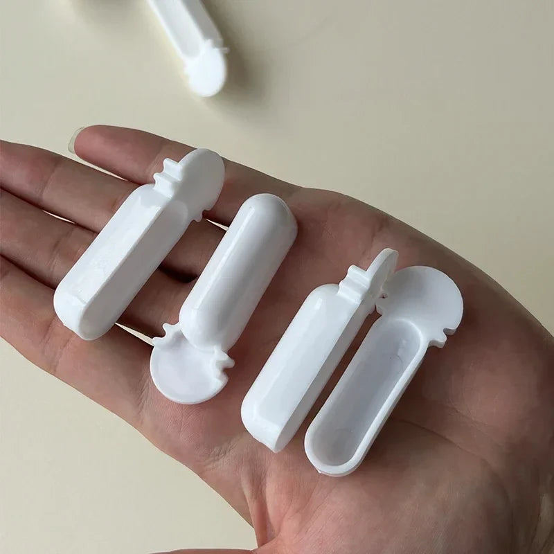 Hängender Vogelfutterspender aus Kunststoff – 4 Stück, für Kanarienvögel und Finken