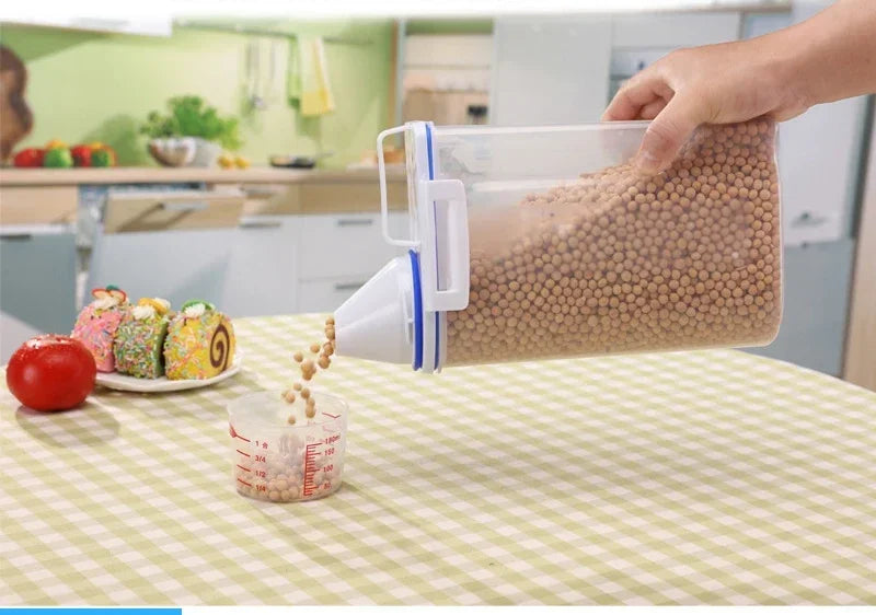 FreshLock 1.5kg/2kg Messbecher & Futterbehälter für Hunde und Katzen