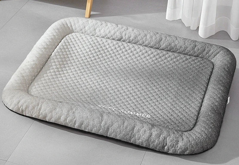 COOL PAWS – Kühlende Haustiermatratze für Hunde und Katzen