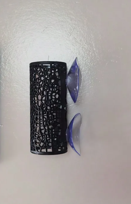 AquaHaven Schwarze Aquarium-Versteckröhre mit Saugnapf