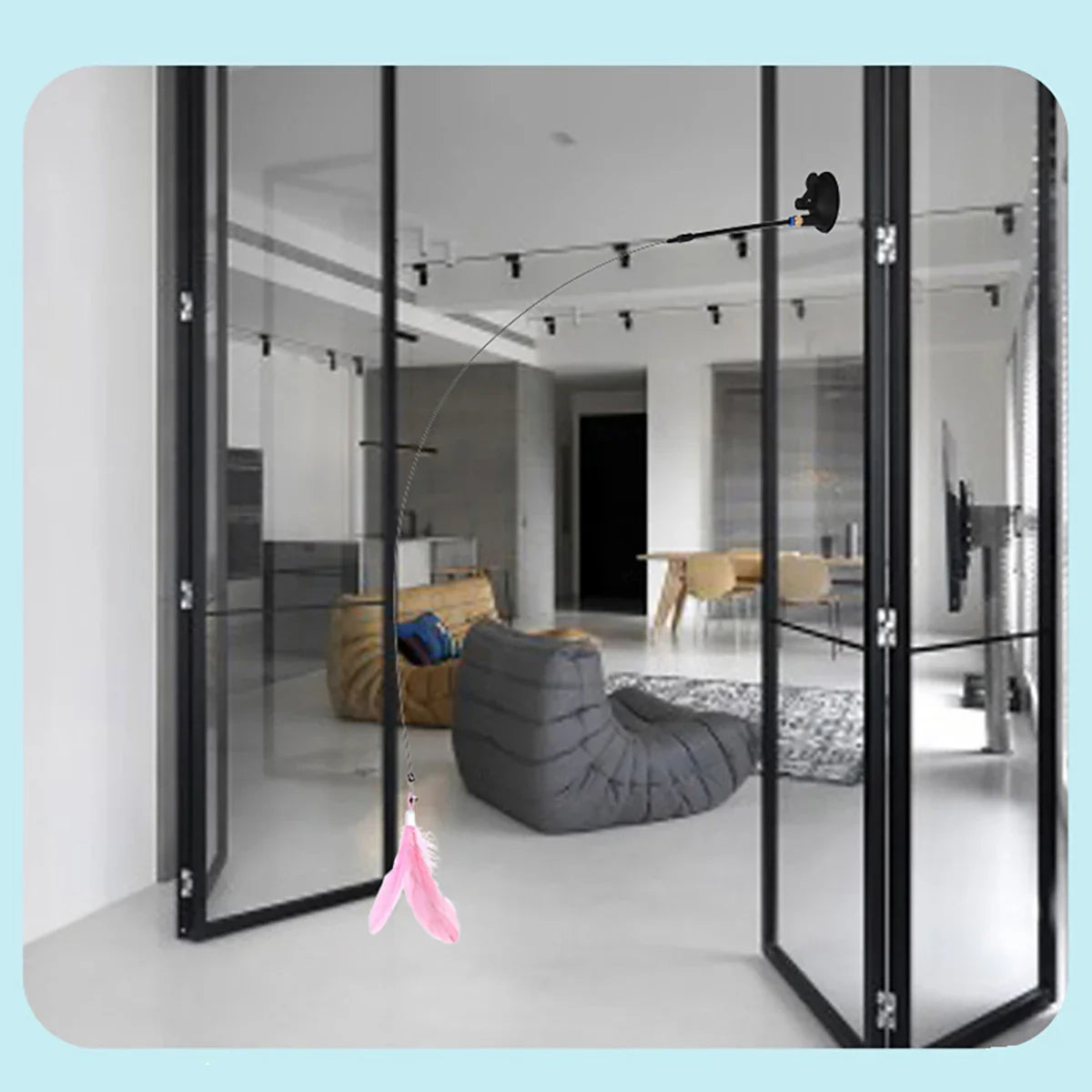 Katzenspielzeug mit Federn und Glöckchen – 80 cm langer Spielzeugstab mit Saugnapf